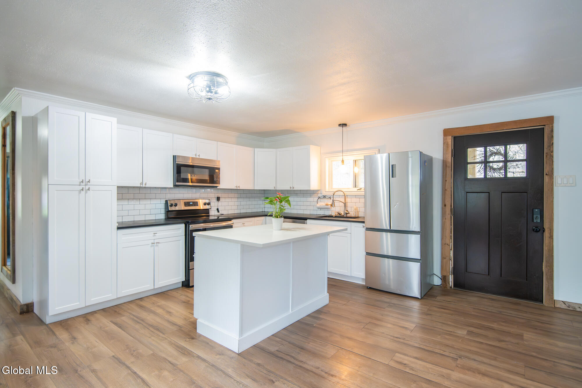 10 E Branch Drive