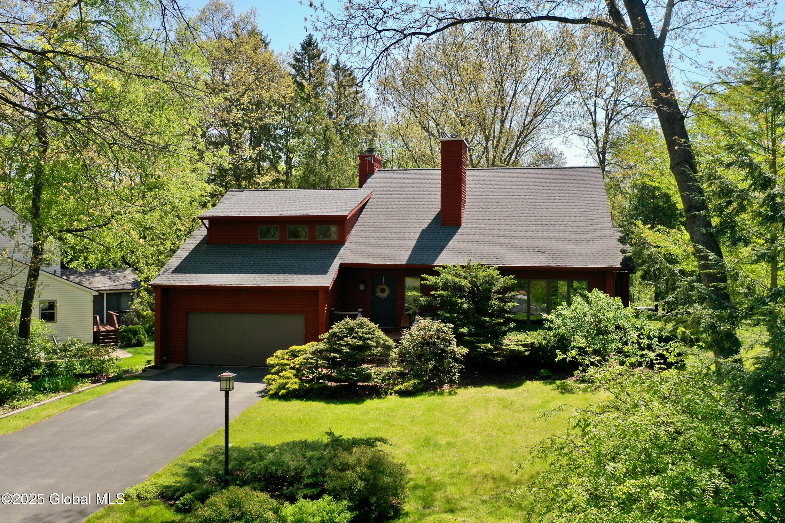11 Orchard Park Drive, Clifton Park, New York image 1