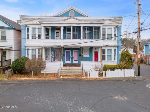 19 Idlewild Park Watervliet NY 12189