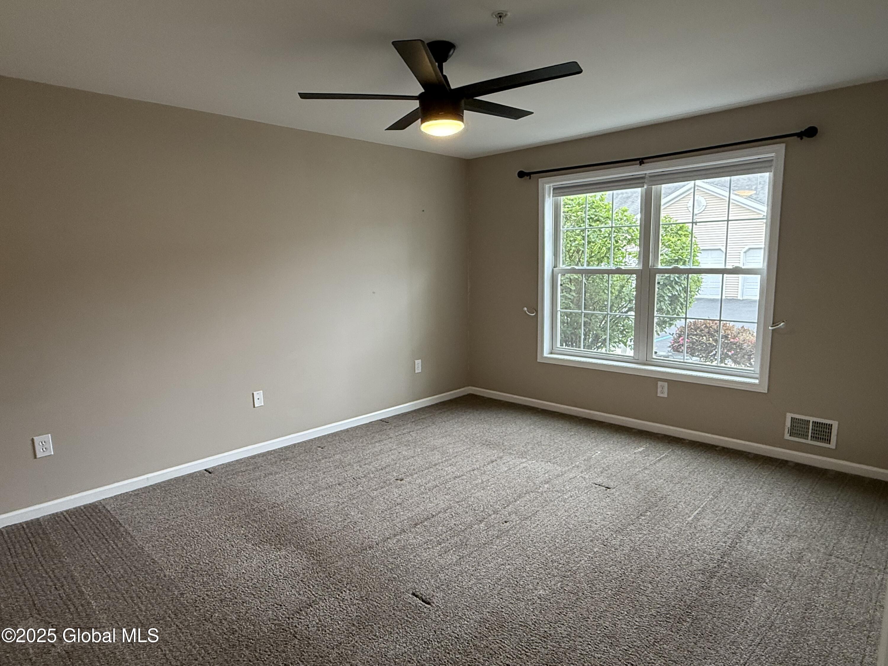 402 Cedar Run, Rensselaer, New York image 17