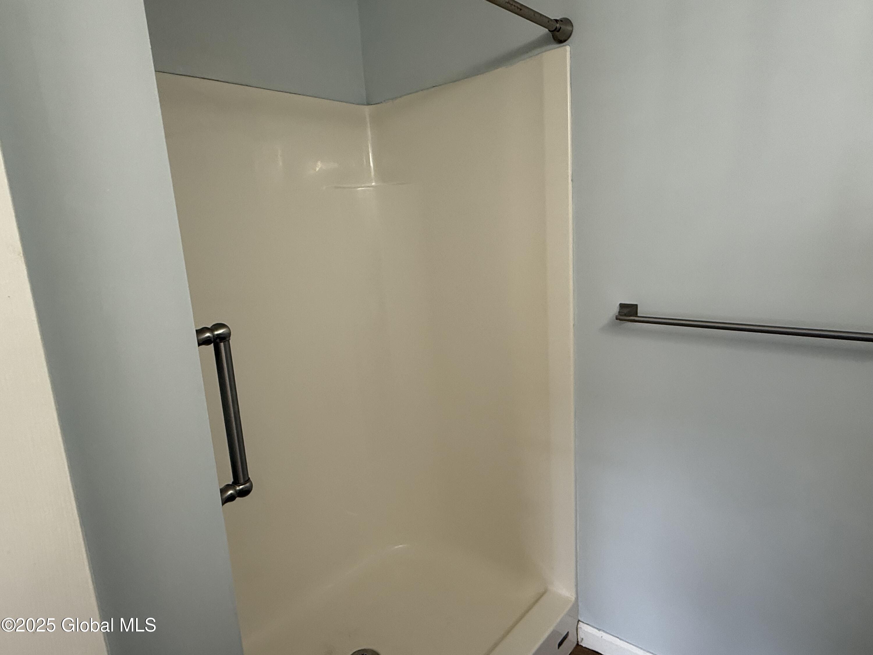 402 Cedar Run, Rensselaer, New York image 21