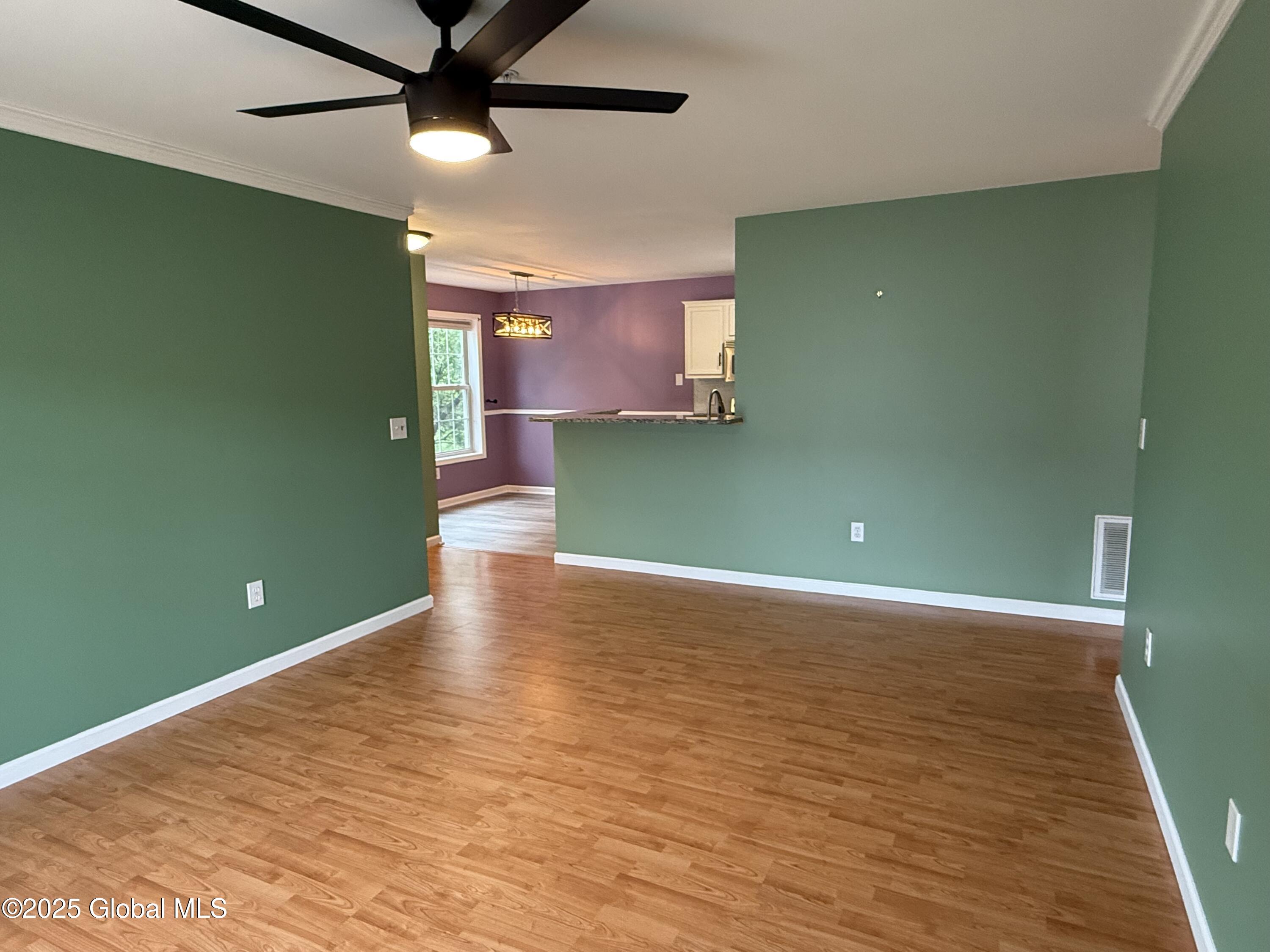 402 Cedar Run, Rensselaer, New York image 7