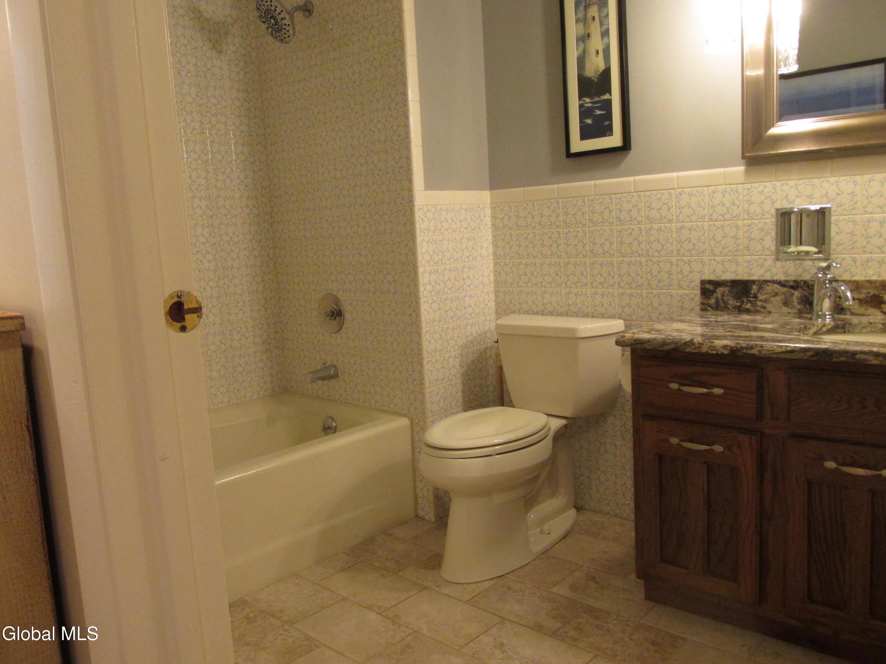 Ballston Lake, New York 12019, United States, 4 Bedrooms Bedrooms, ,3 BathroomsBathrooms,Residential,Active,218402