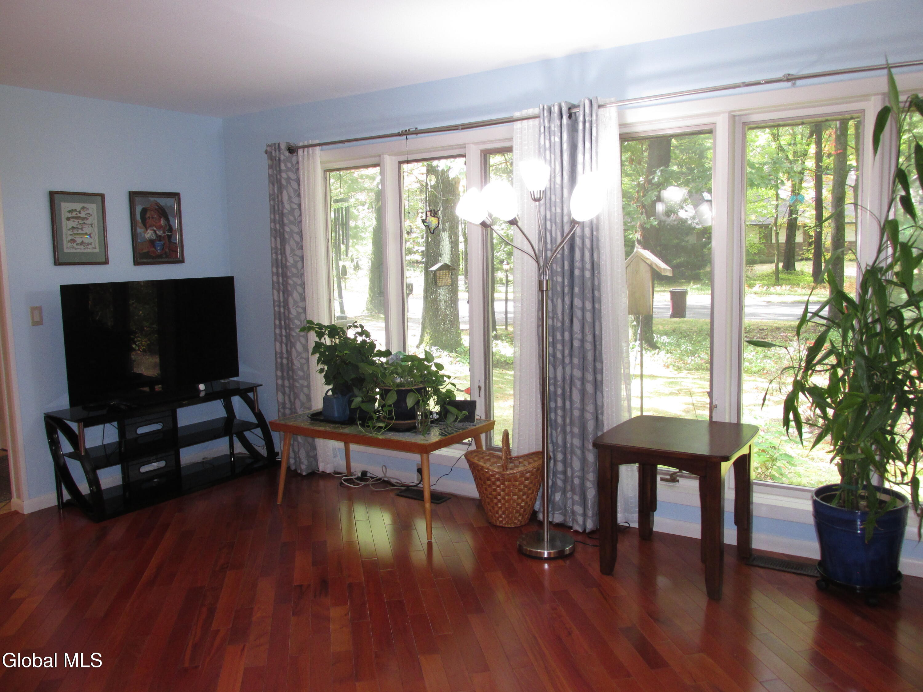 Ballston Lake, New York 12019, United States, 4 Bedrooms Bedrooms, ,3 BathroomsBathrooms,Residential,Active,218402