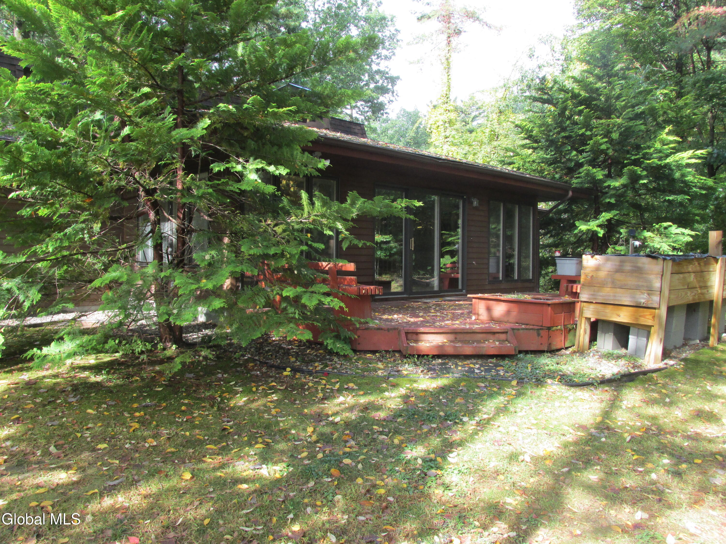 Ballston Lake, New York 12019, United States, 4 Bedrooms Bedrooms, ,3 BathroomsBathrooms,Residential,Active,218402