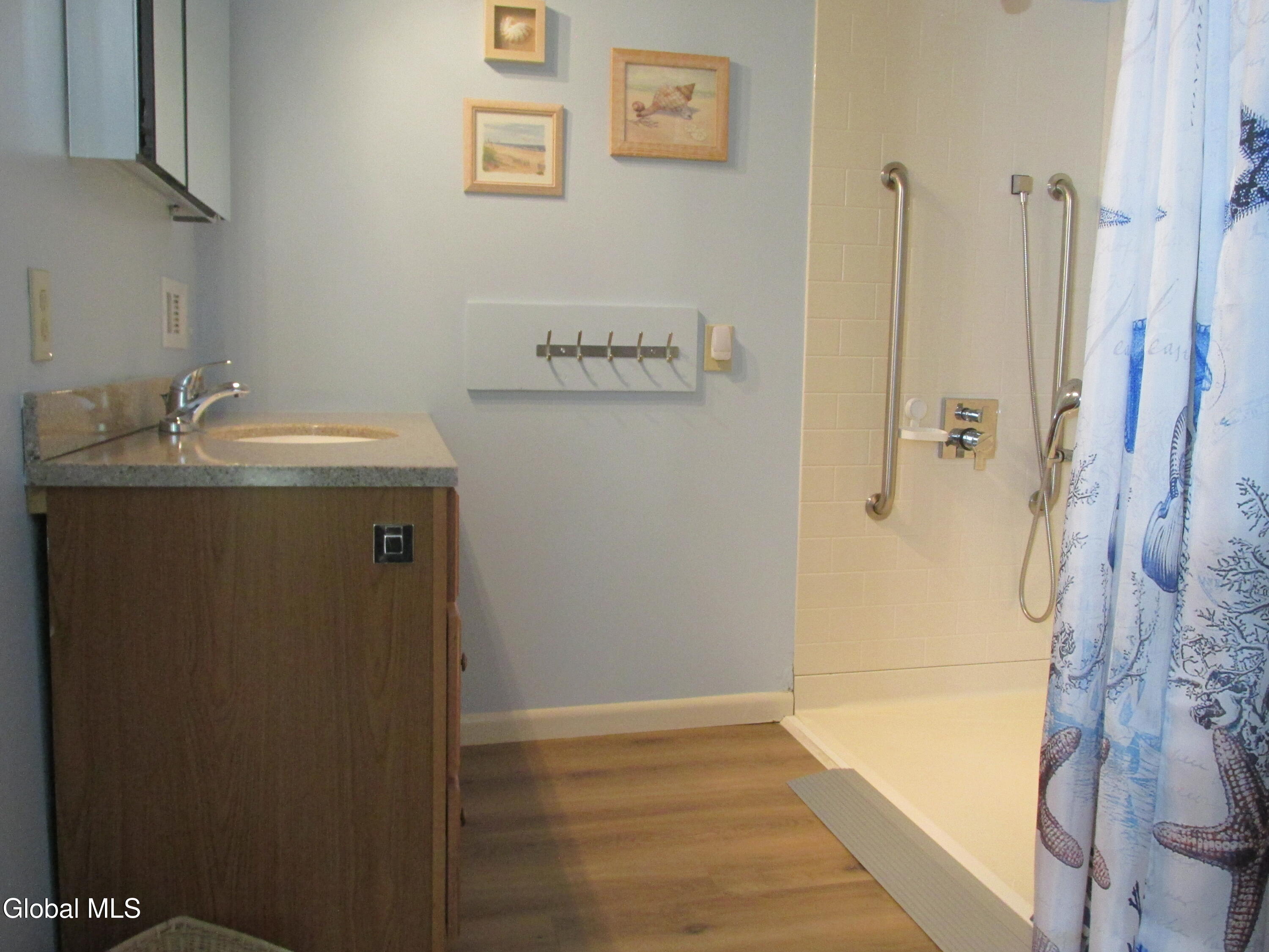 Ballston Lake, New York 12019, United States, 4 Bedrooms Bedrooms, ,3 BathroomsBathrooms,Residential,Active,218402