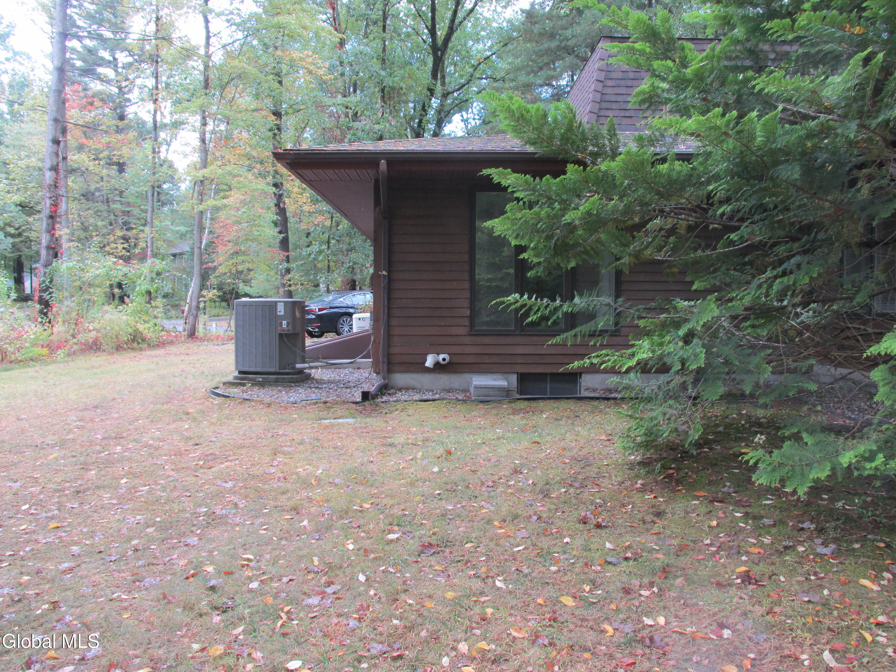 Ballston Lake, New York 12019, United States, 4 Bedrooms Bedrooms, ,3 BathroomsBathrooms,Residential,Active,218402