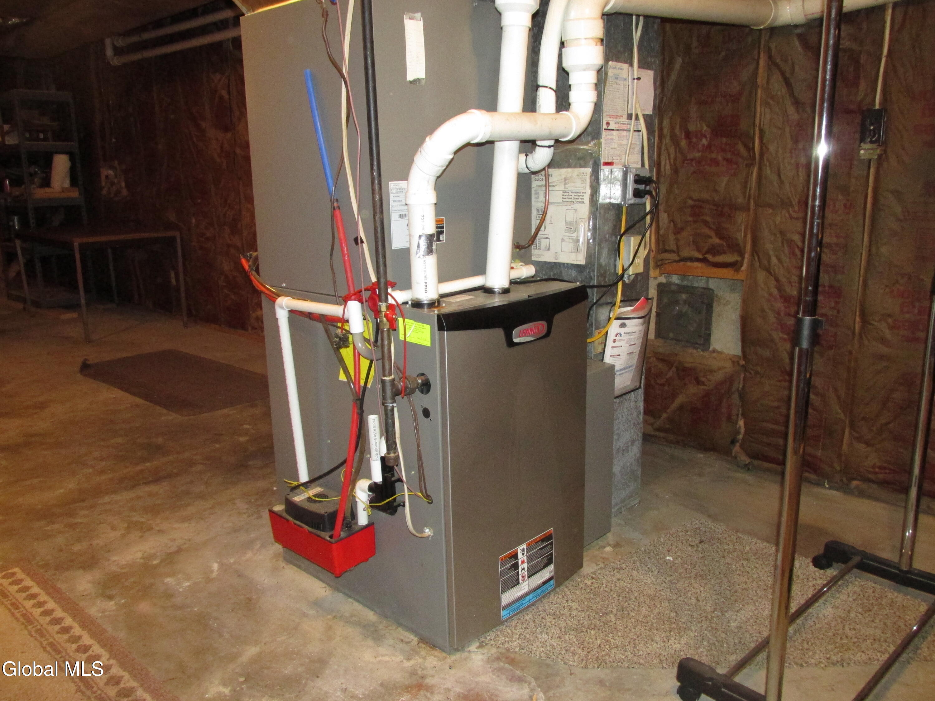 Ballston Lake, New York 12019, United States, 4 Bedrooms Bedrooms, ,3 BathroomsBathrooms,Residential,Active,218402