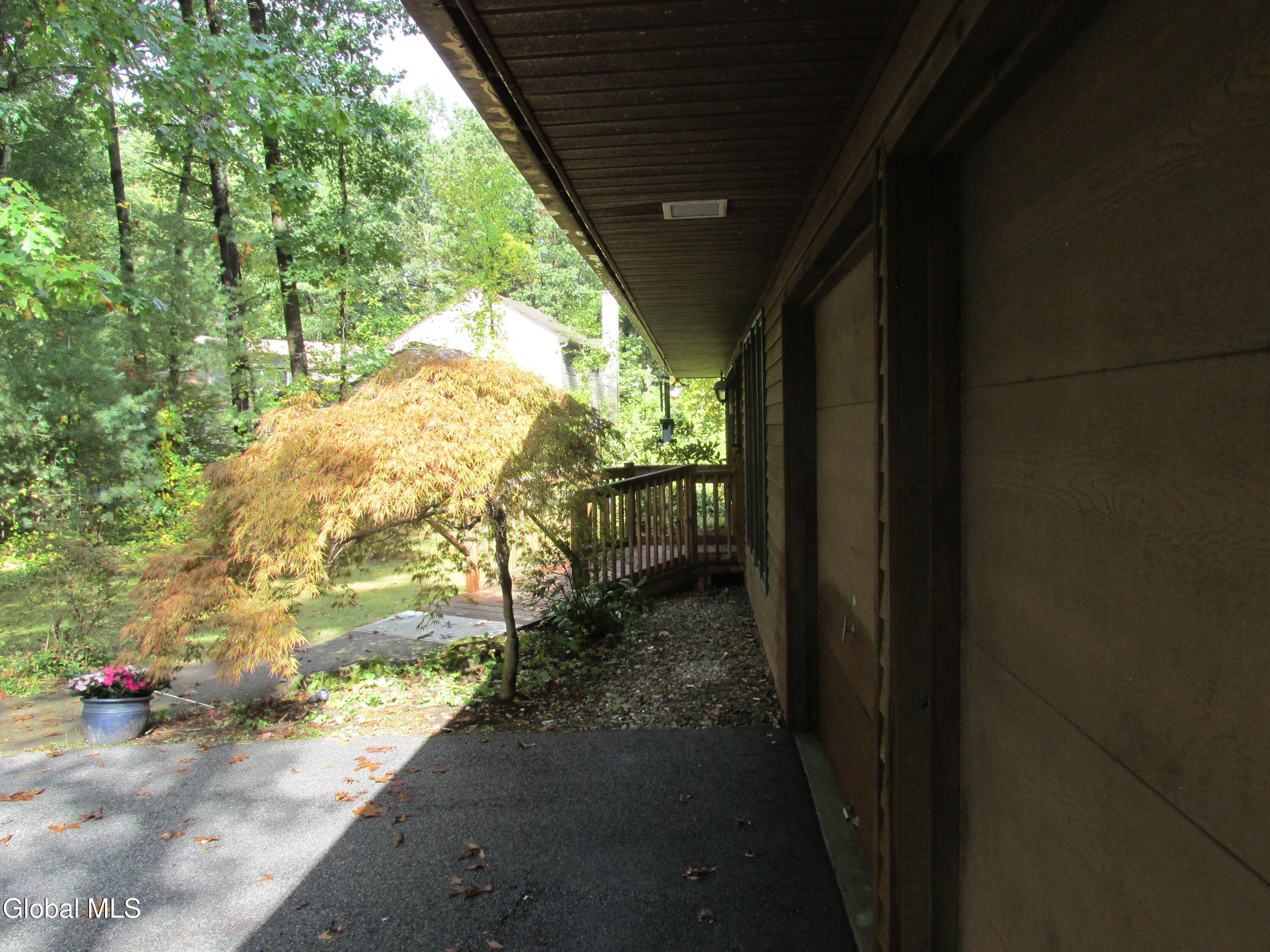 Ballston Lake, New York 12019, United States, 4 Bedrooms Bedrooms, ,3 BathroomsBathrooms,Residential,Active,218402