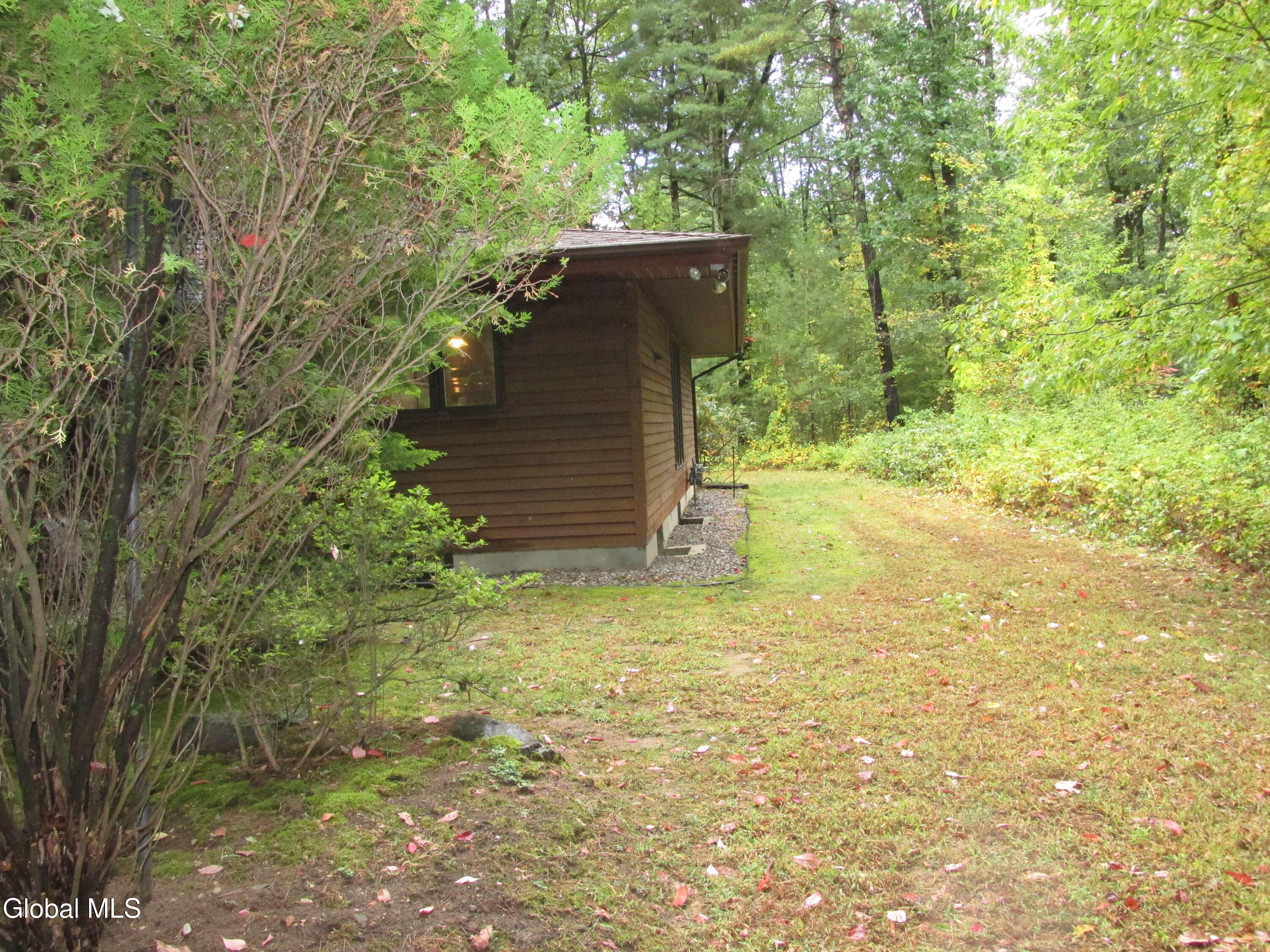 Ballston Lake, New York 12019, United States, 4 Bedrooms Bedrooms, ,3 BathroomsBathrooms,Residential,Active,218402