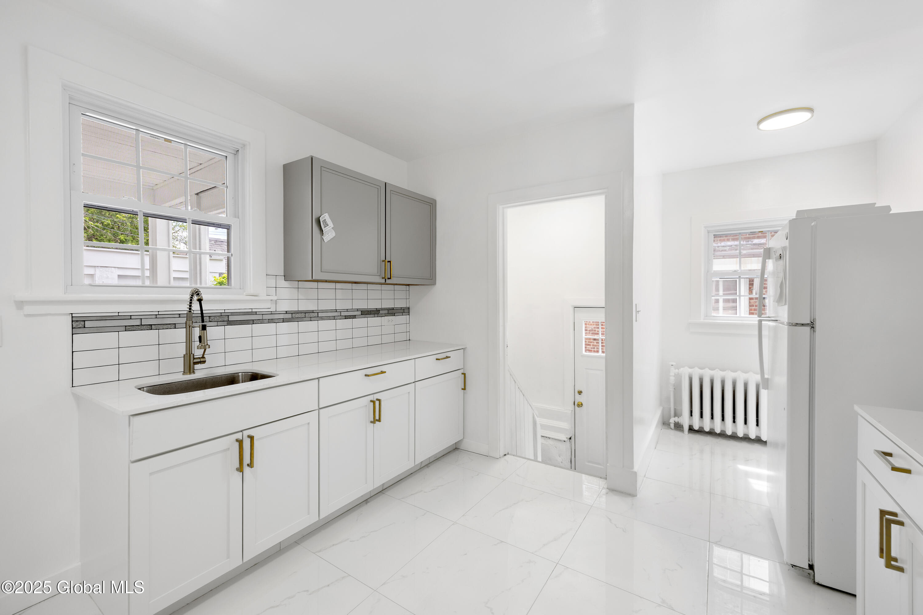 979 Washington Avenue, Albany, New York image 9
