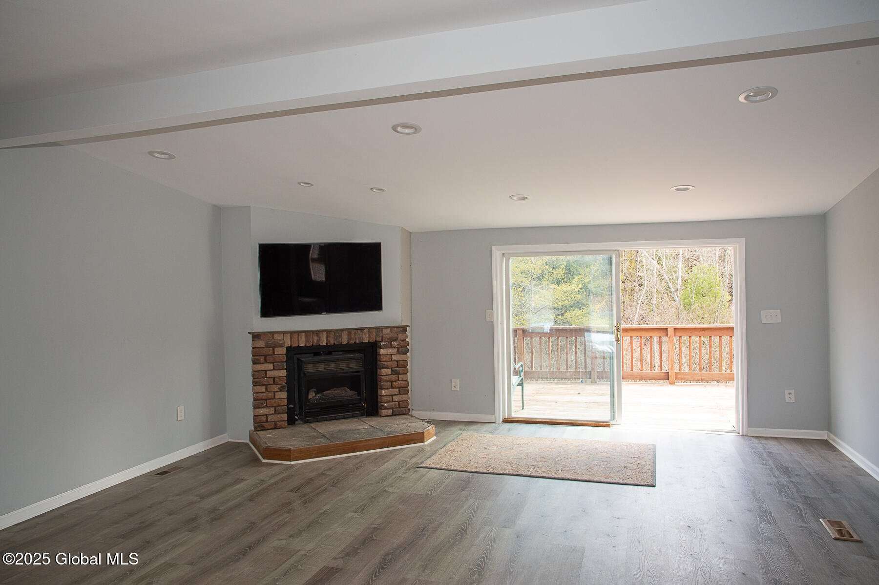 386 Griffis Road, Gloversville, New York image 9