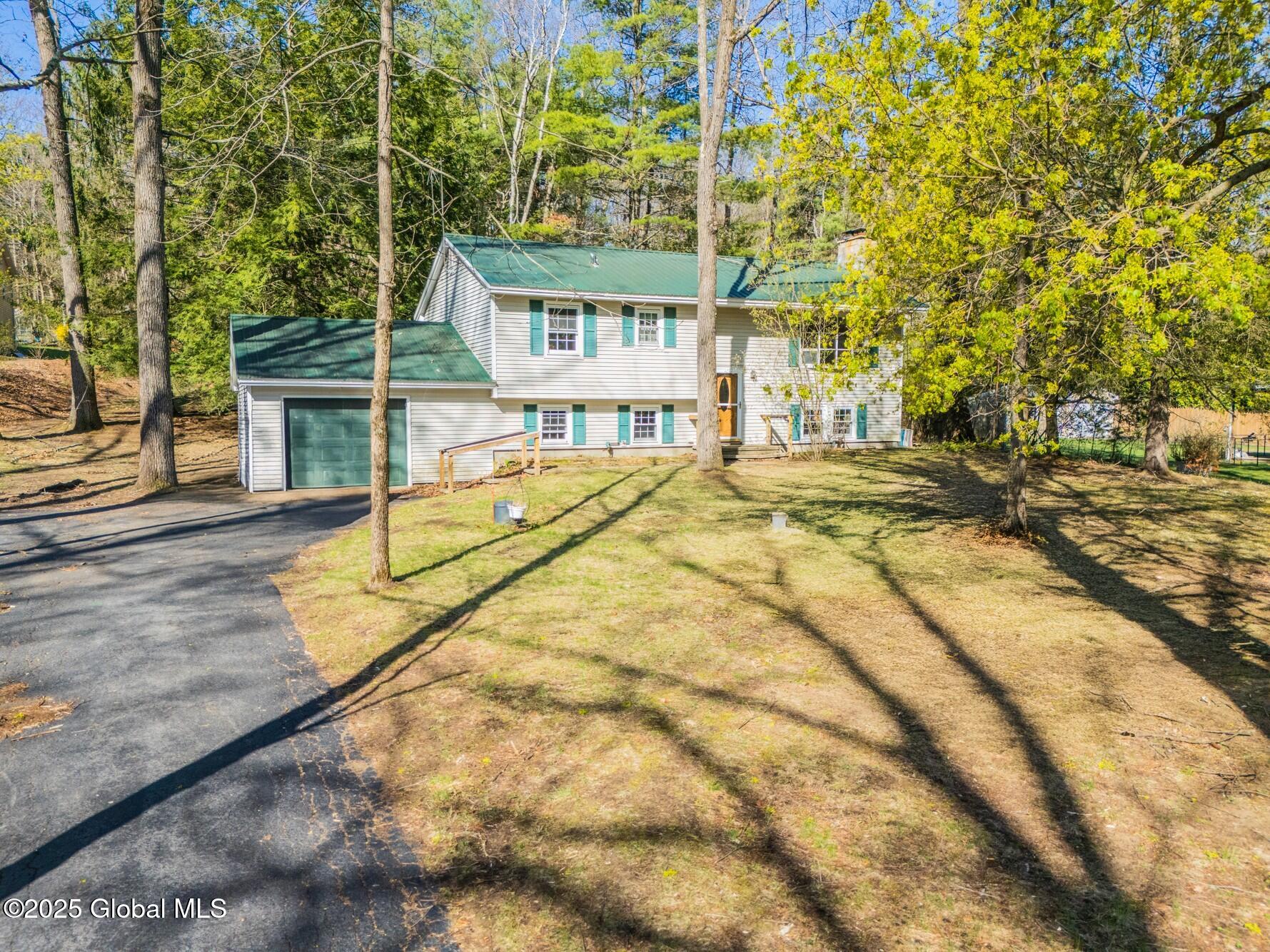 167 Redmond Road, Gansevoort, New York image 1
