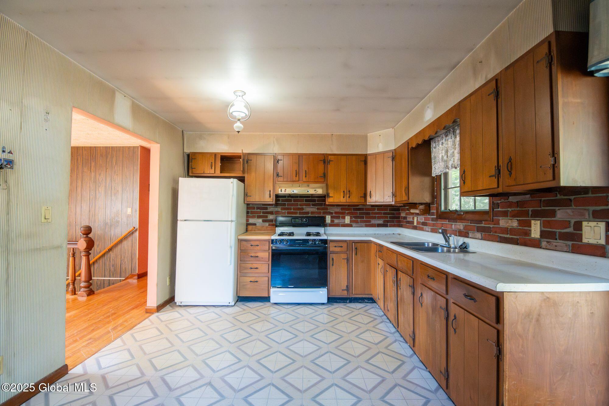 167 Redmond Road, Gansevoort, New York image 8