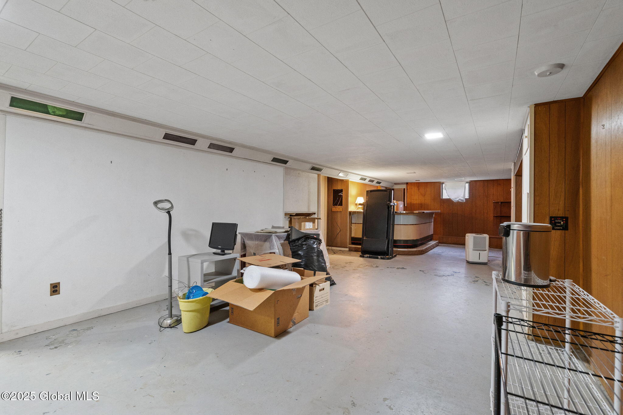18 Marriner Avenue, Colonie, New York image 25