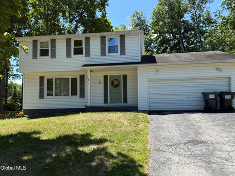 Homes For Sale - 11 Wampum Drive<br/> Saratoga Springs, NY 12866
