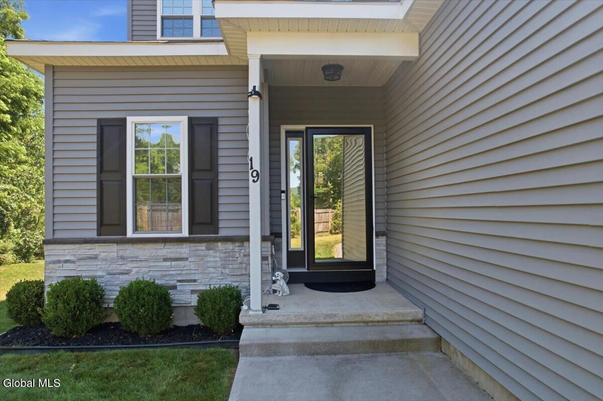 19 Highpointe Drive