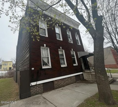 Photo of 135 Broad Street, Albany, NY 12202 (MLS # 202615128)