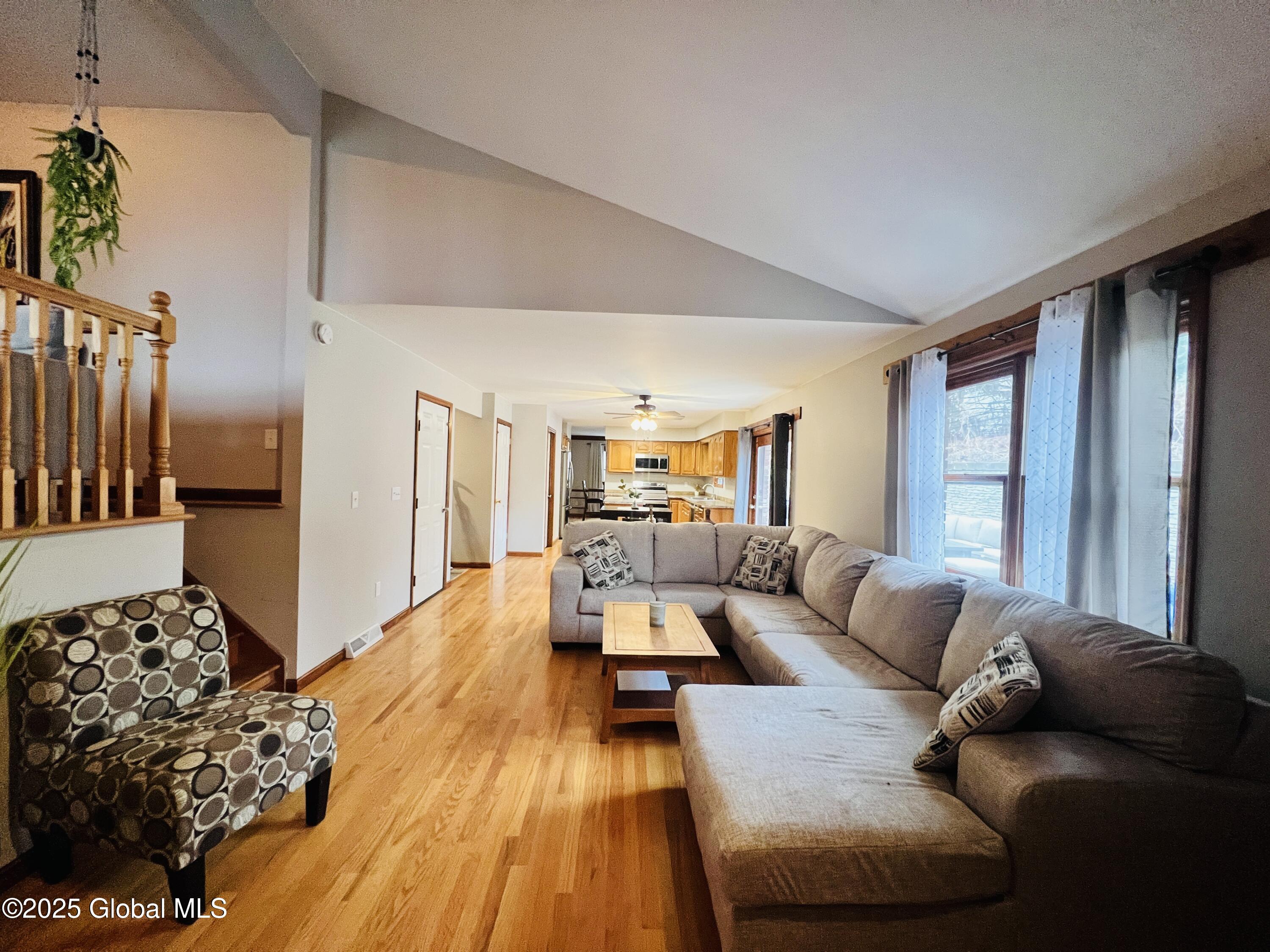 25 Mcdonald Lane, Rensselaer, New York image 15