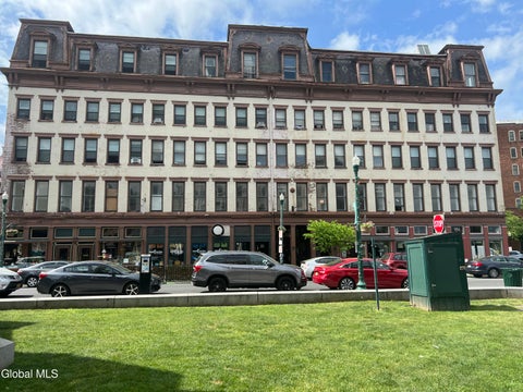 Apartment For Rent - 5 Broadway #411<br/> Rensselaer County, Troy, NY 12180