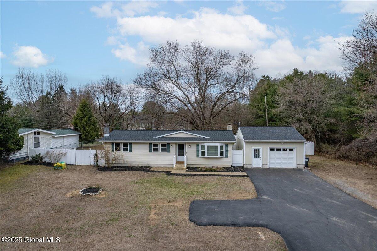 144 Edie Road, Saratoga Springs, New York image 1