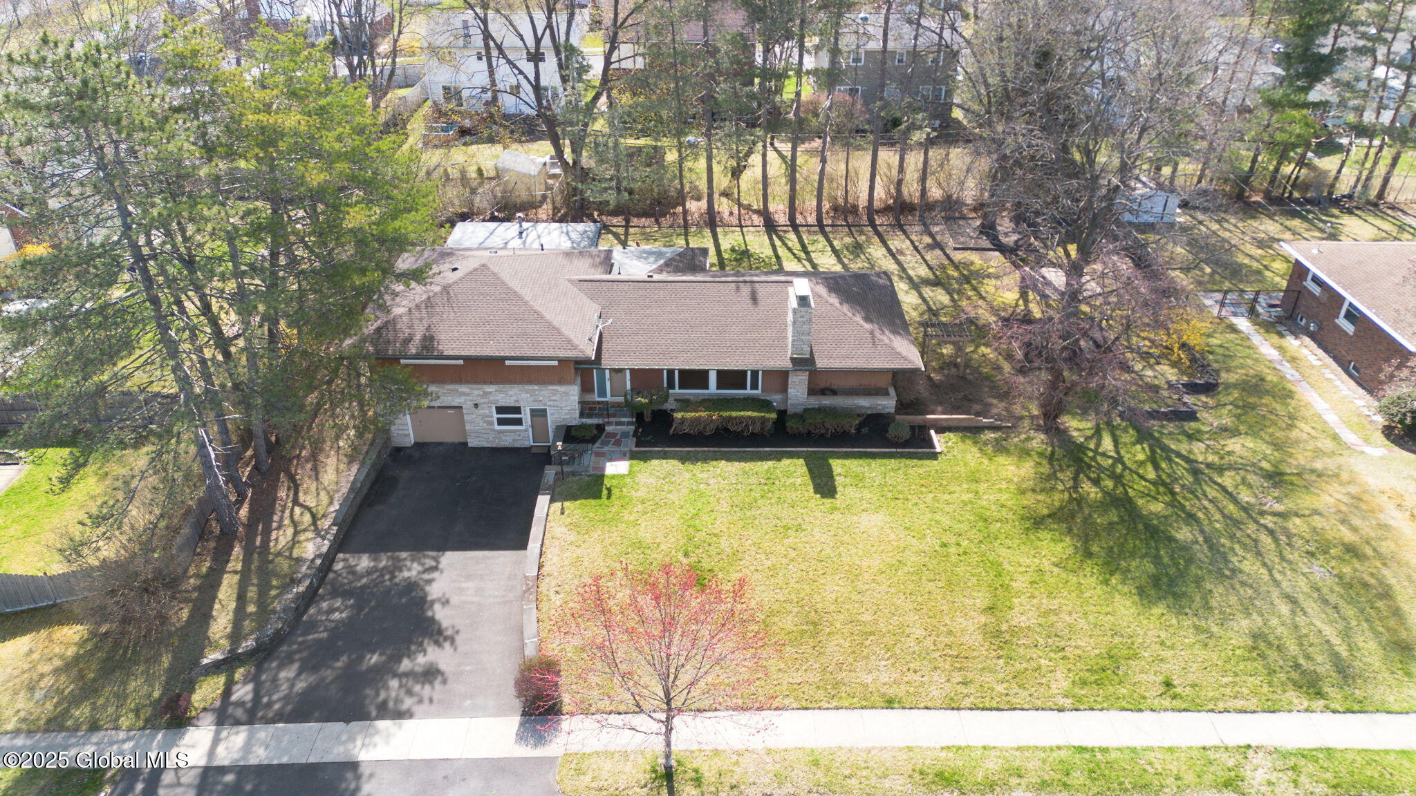 Albany, New York 12209, United States, 4 Bedrooms Bedrooms, ,4 BathroomsBathrooms,Residential,Pending,113934