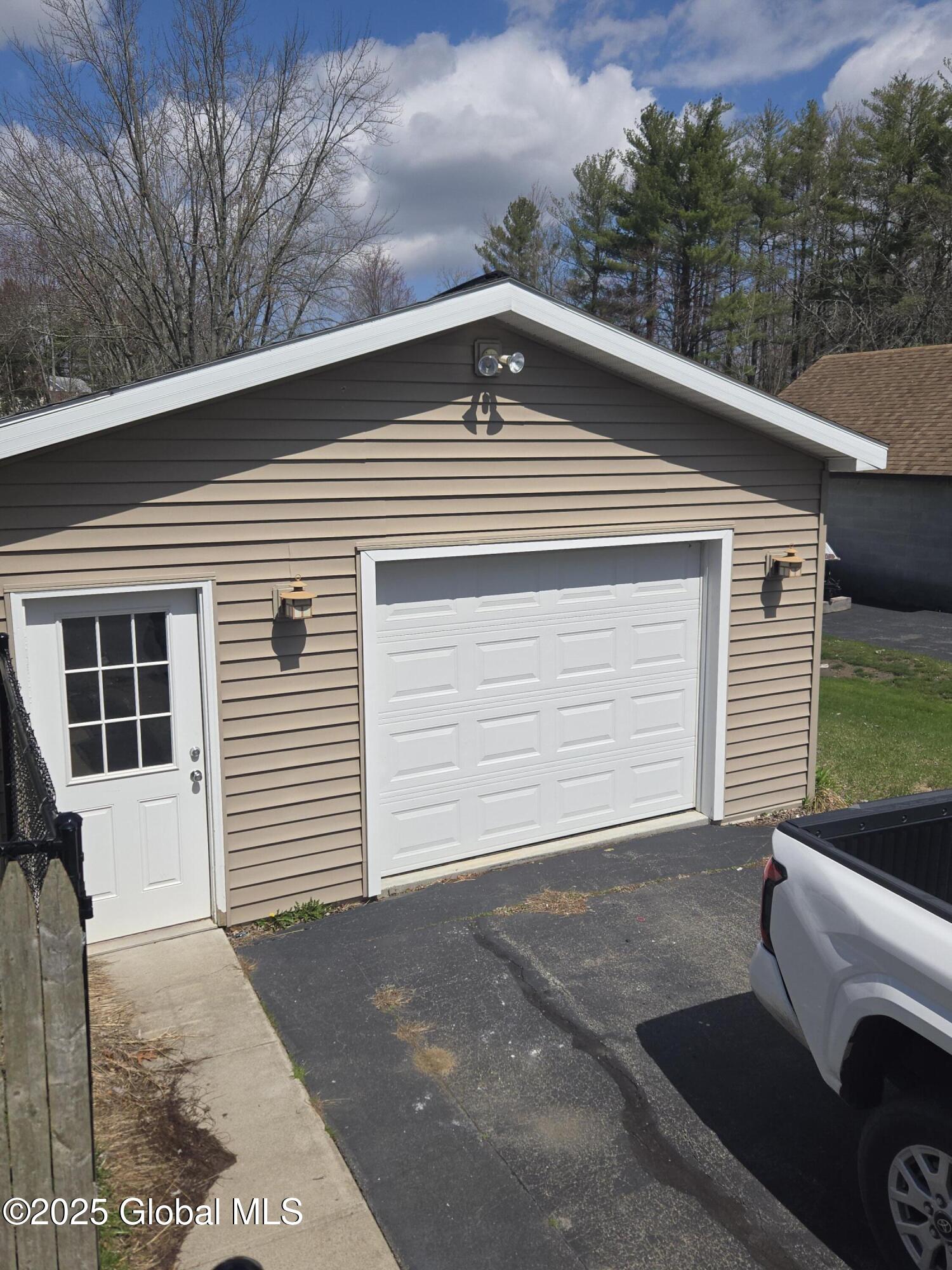 51 Kallen Avenue, Schenectady, New York image 2