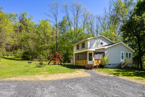 Photo of 99A Beach Road, Clifton Park, NY 12065 (MLS # 202617137)