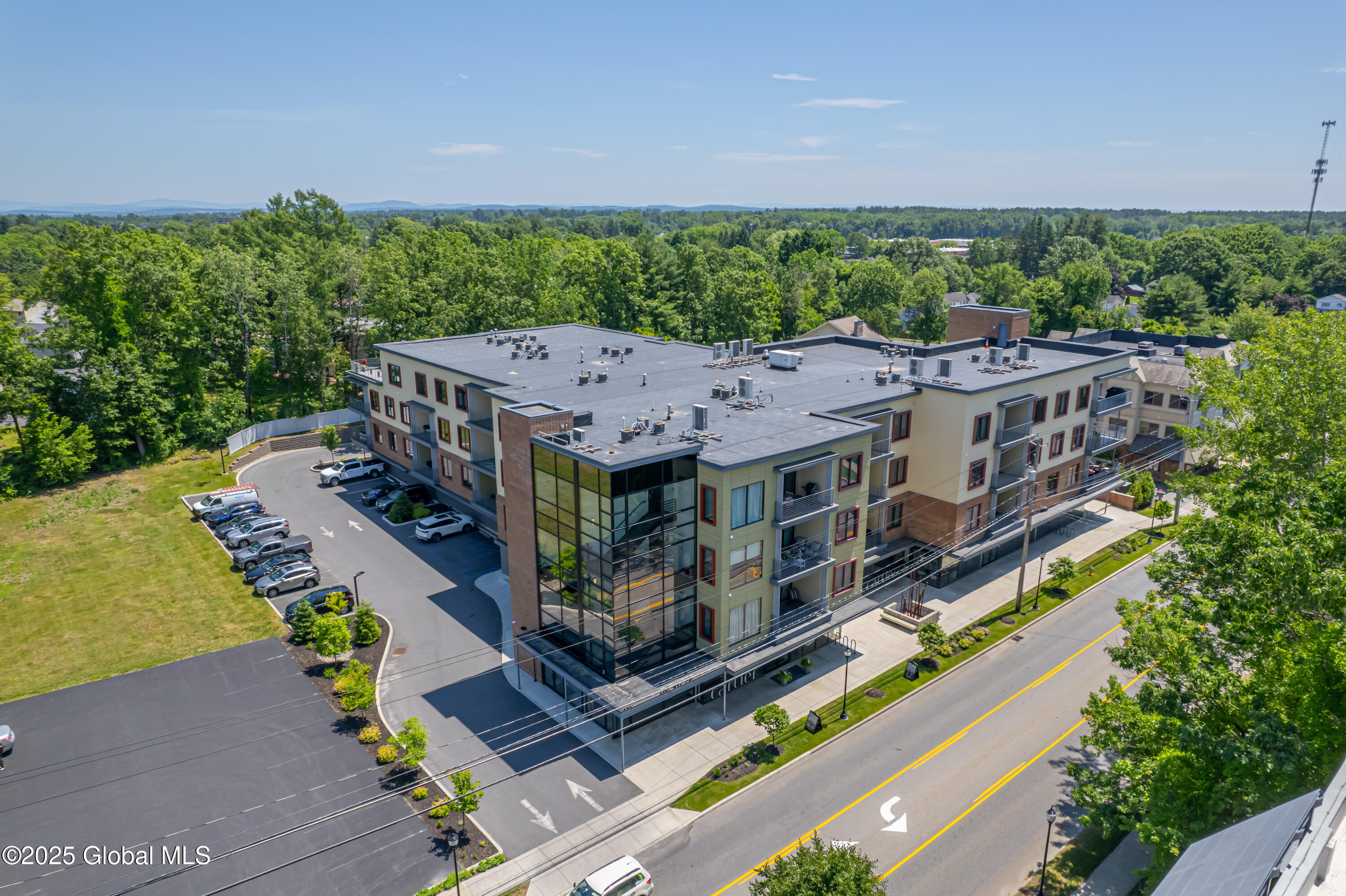 116 West Avenue #302, Saratoga Springs, New York image 1