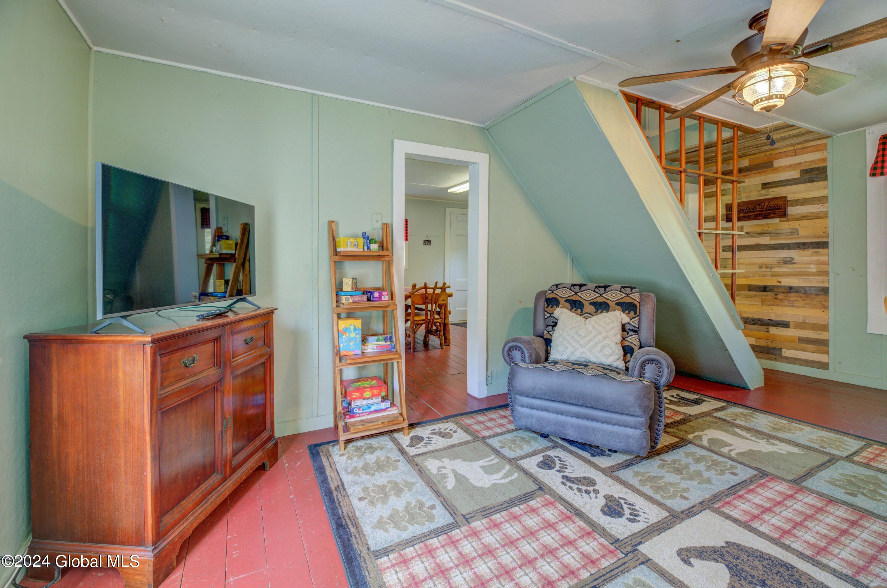 116 1st Avenue, Gloversville, New York image 7
