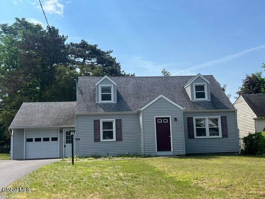 134 OSBORNE RD, COLONIE, NY 12205 - Image e95e35911da243d7f02cf82789a78cee/2449247201
