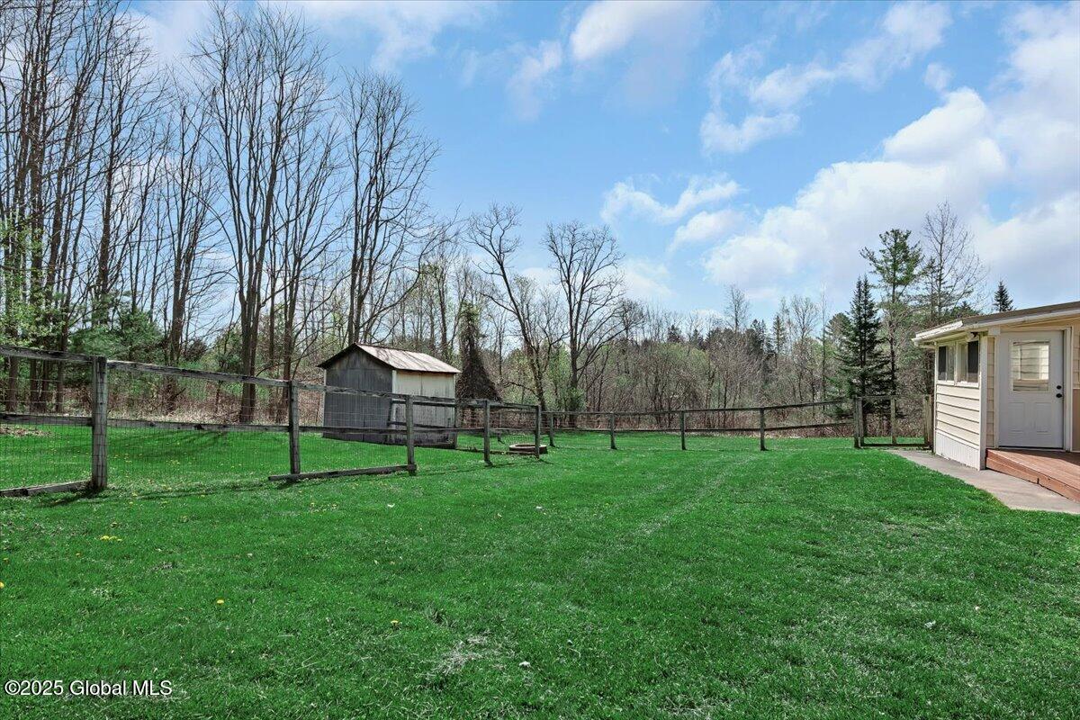 235 Mcqueen Road, Amsterdam, New York image 27