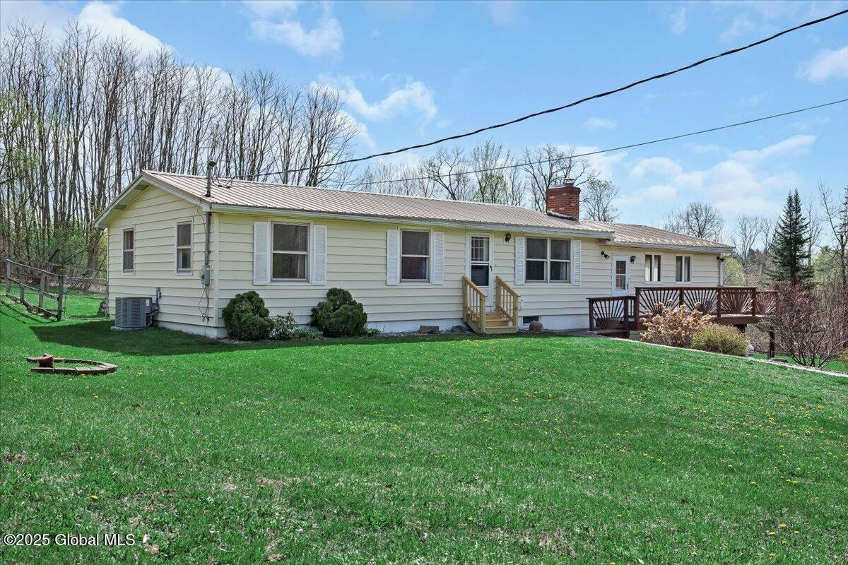 235 Mcqueen Road, Amsterdam, New York image 2