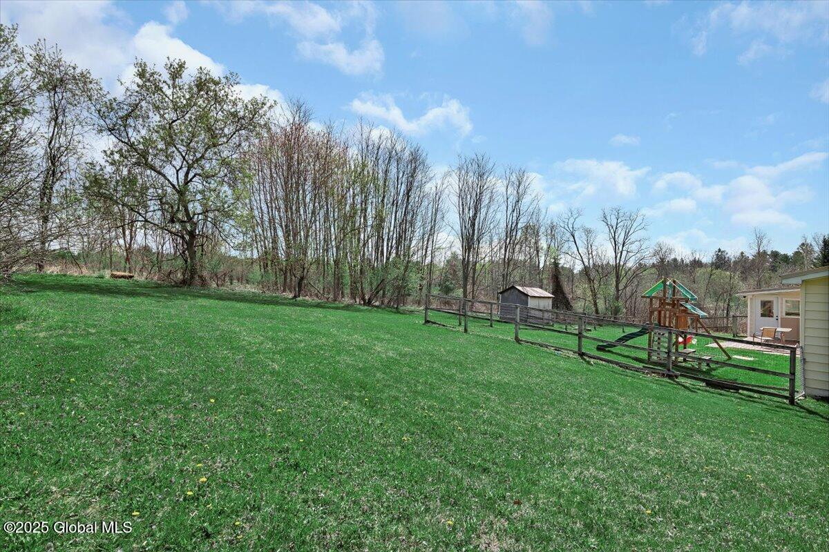235 Mcqueen Road, Amsterdam, New York image 38