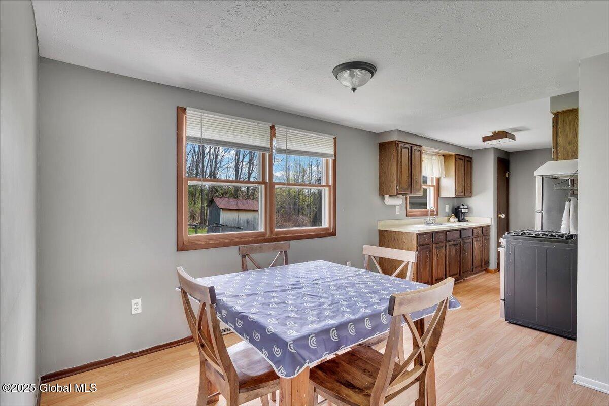 235 Mcqueen Road, Amsterdam, New York image 12