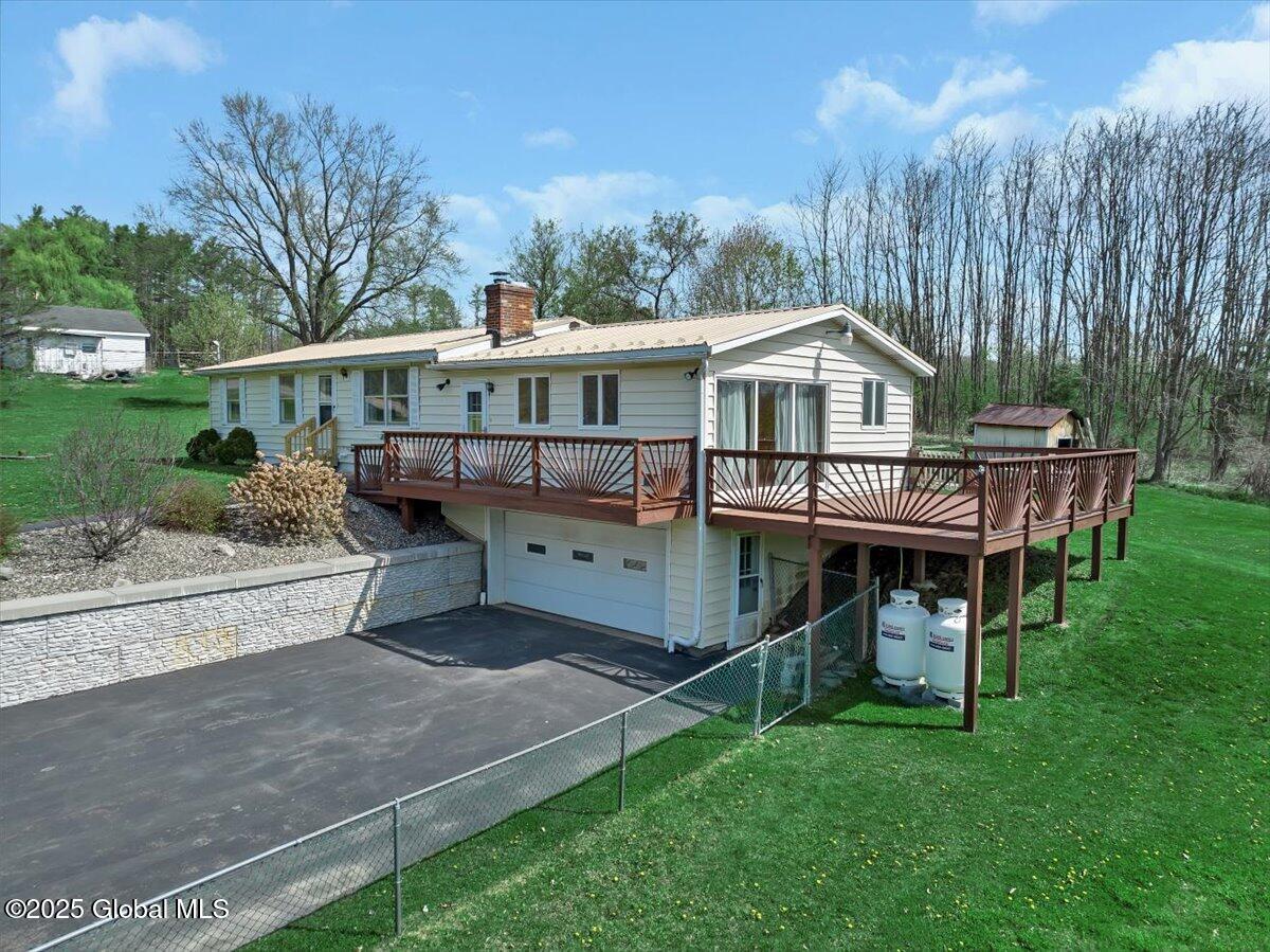 235 Mcqueen Road, Amsterdam, New York image 32