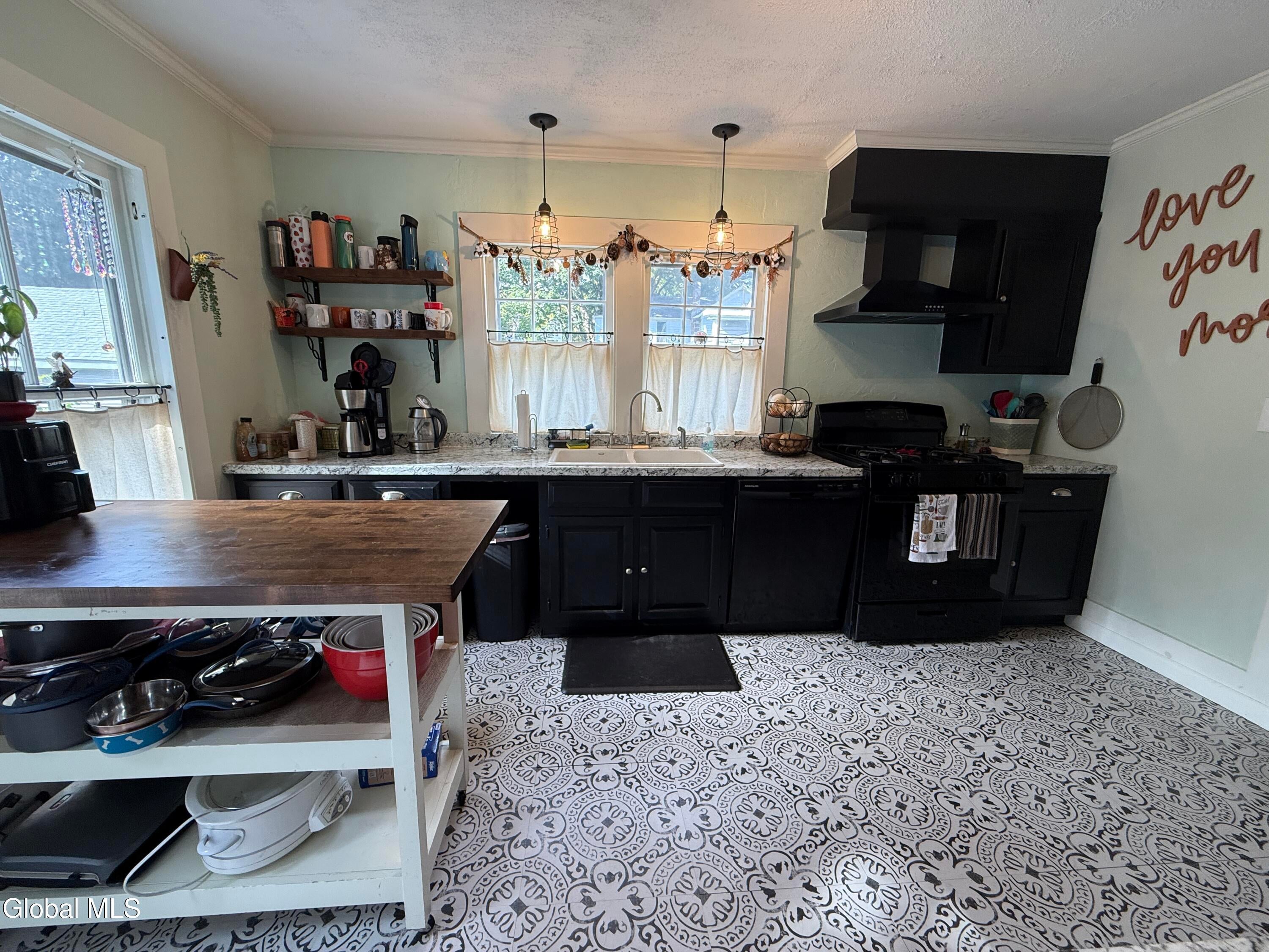 28 Gage Avenue