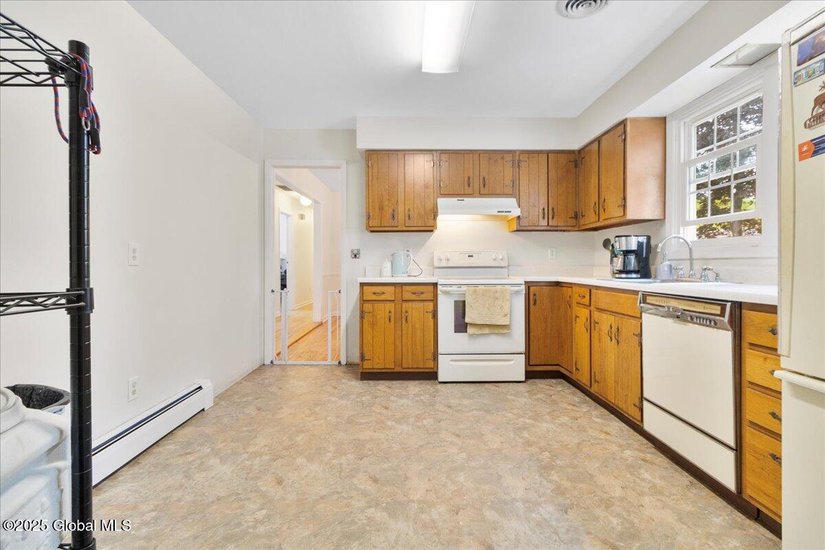 9 Mountain View Terrace, Clifton Park, New York image 11