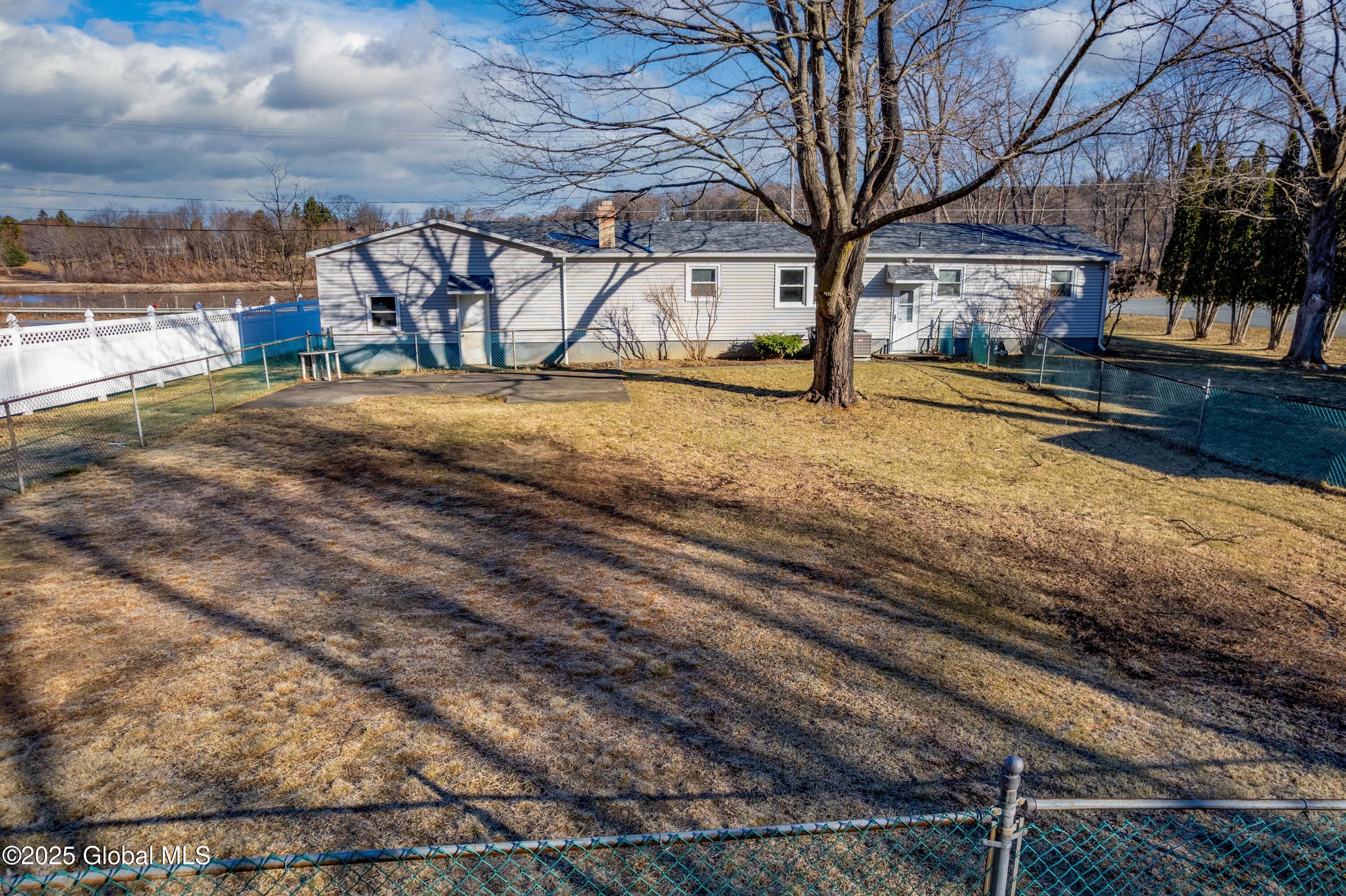 646 N Lake Avenue, Troy, New York image 29