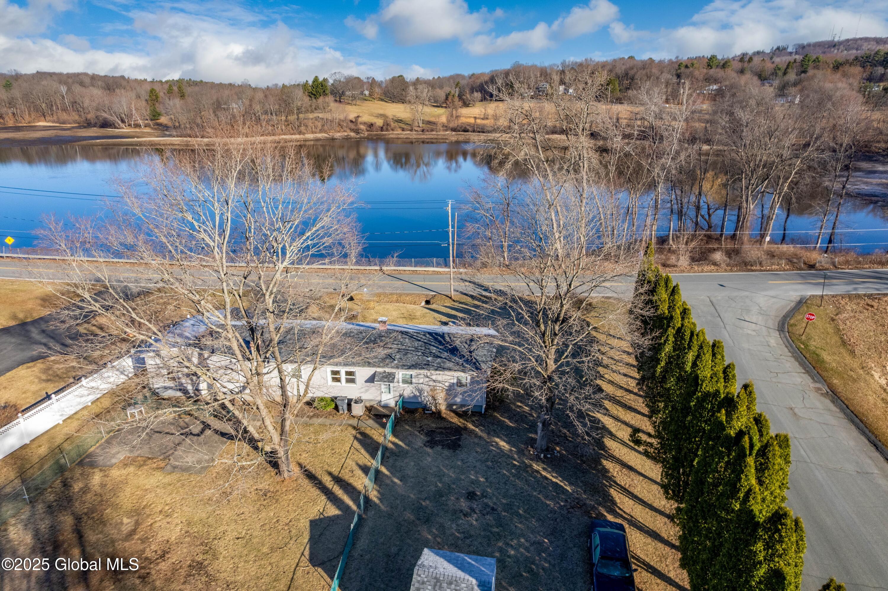 646 N Lake Avenue, Troy, New York image 28