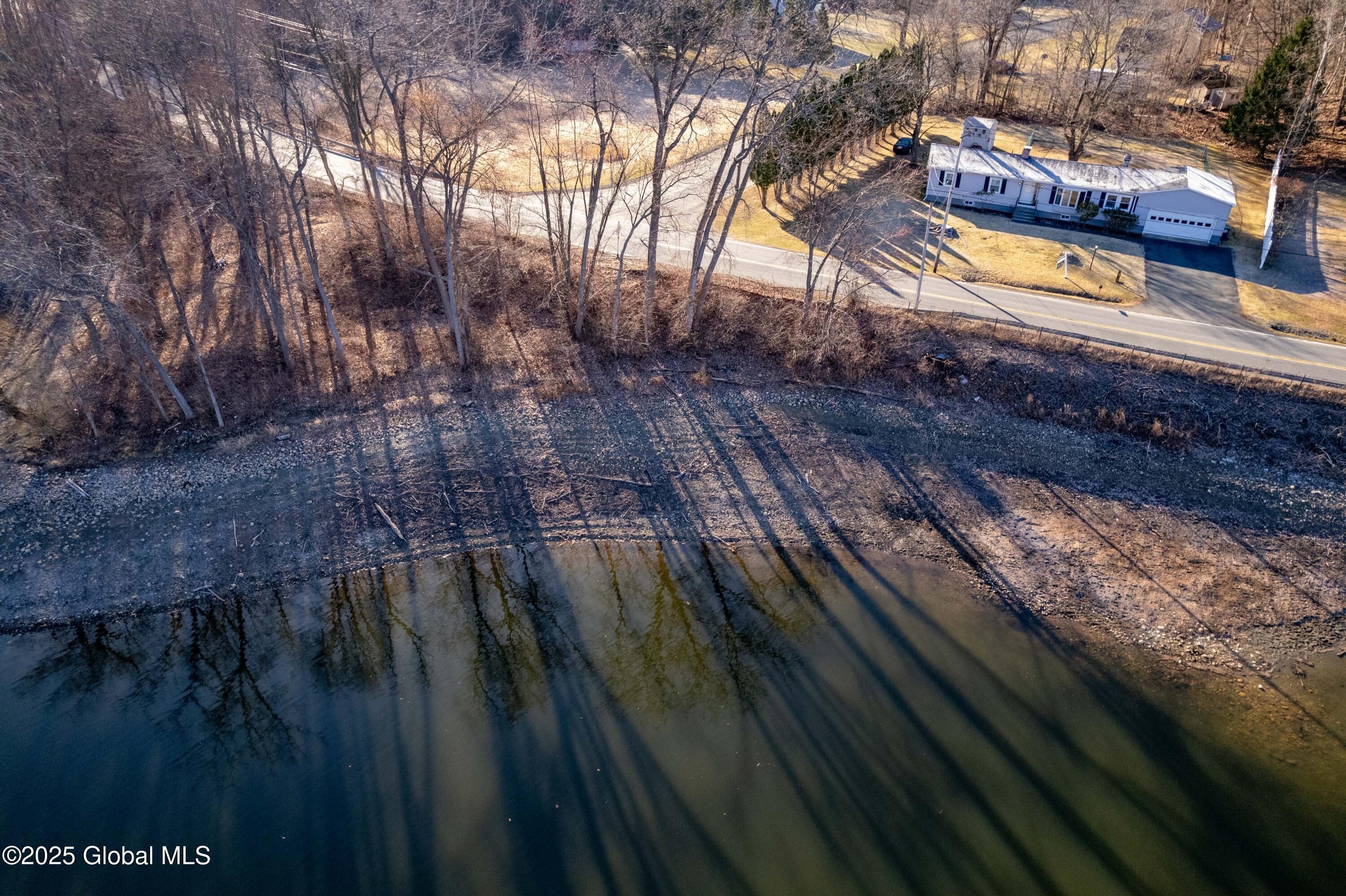 646 N Lake Avenue, Troy, New York image 32