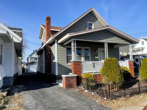 Photo of 1328 Dewitt Street, Schenectady, NY 12303 (MLS # 202613328)