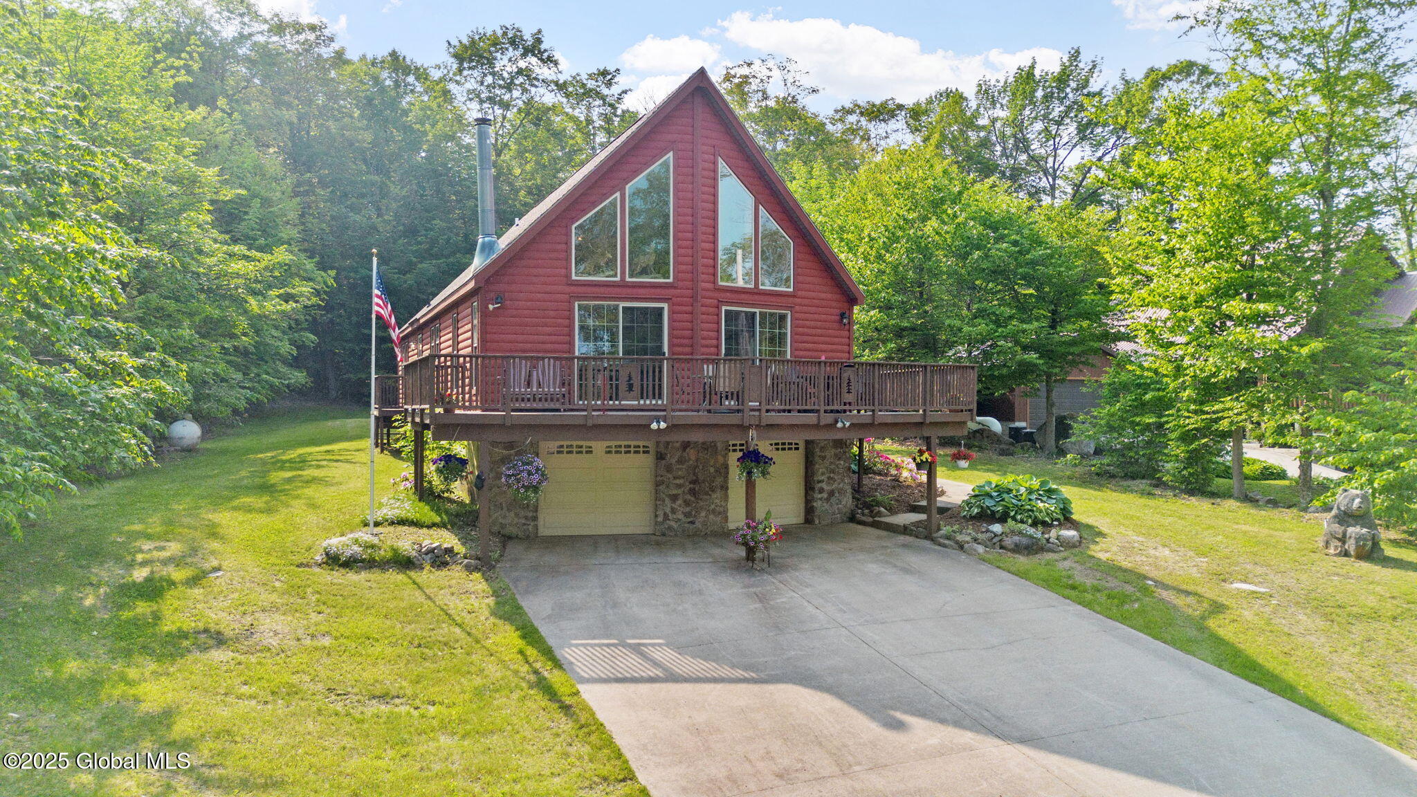 157 Maplewood Drive, Gloversville, New York image 2