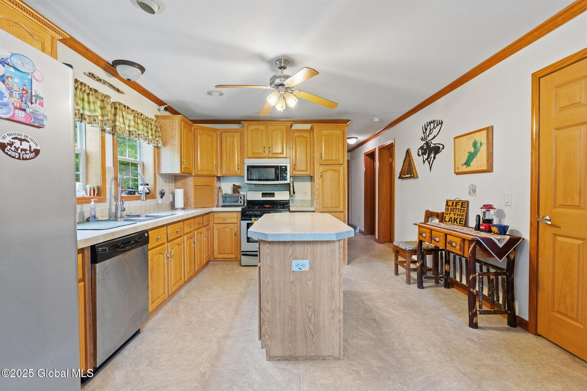 157 Maplewood Drive, Gloversville, New York image 16