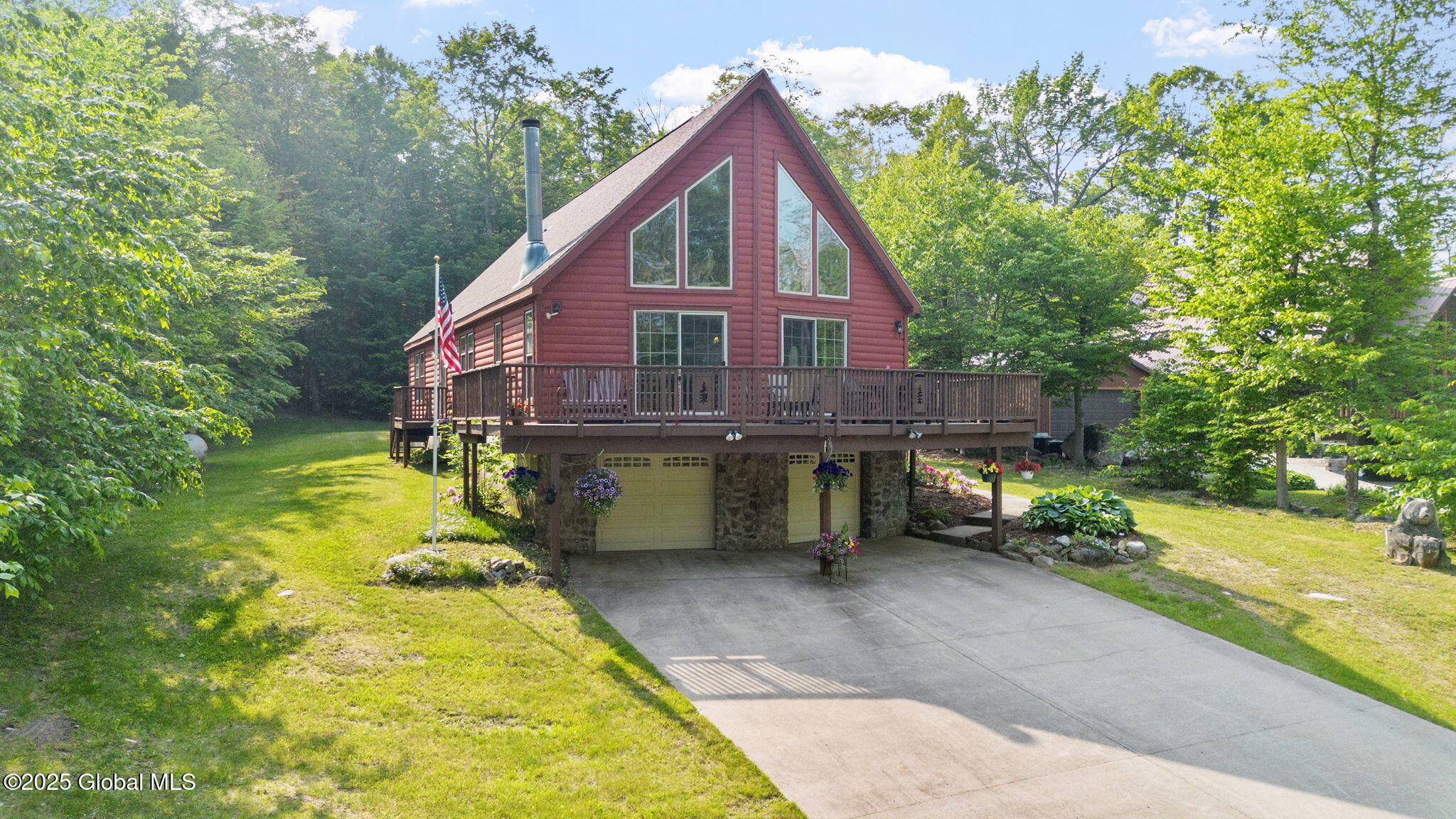 157 Maplewood Drive, Gloversville, New York image 3