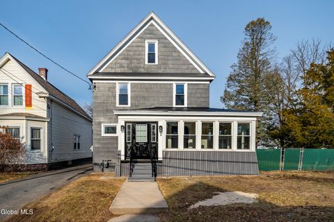 Photo of 338 Eleanor Street, Schenectady, NY 12306 (MLS # 202613698)