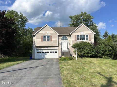Photo of 3909 Albany Street, Schenectady, NY 12304 (MLS # 202621844)