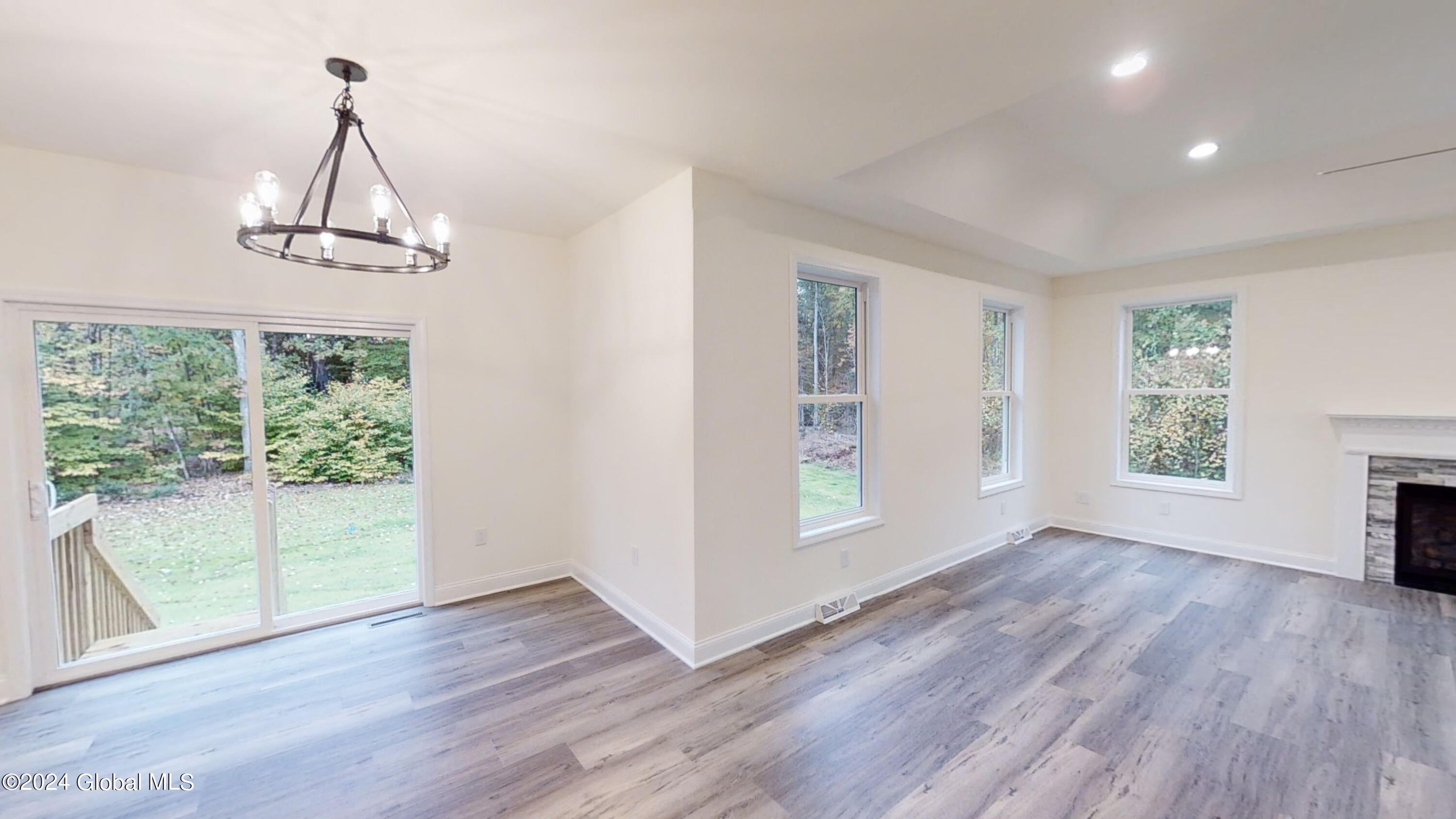 13 Eastpointe Drive, Saratoga Springs, New York image 23
