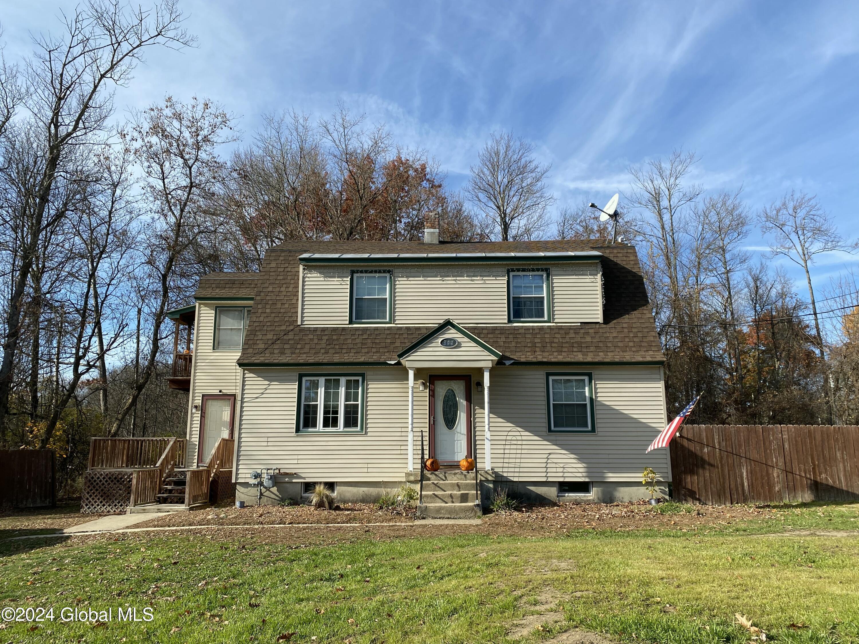 386 Mohawk Drive, Fonda, New York image 1