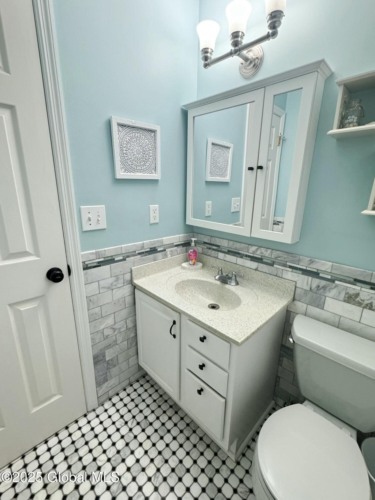 12 Stonegate Court, Albany, New York image 35